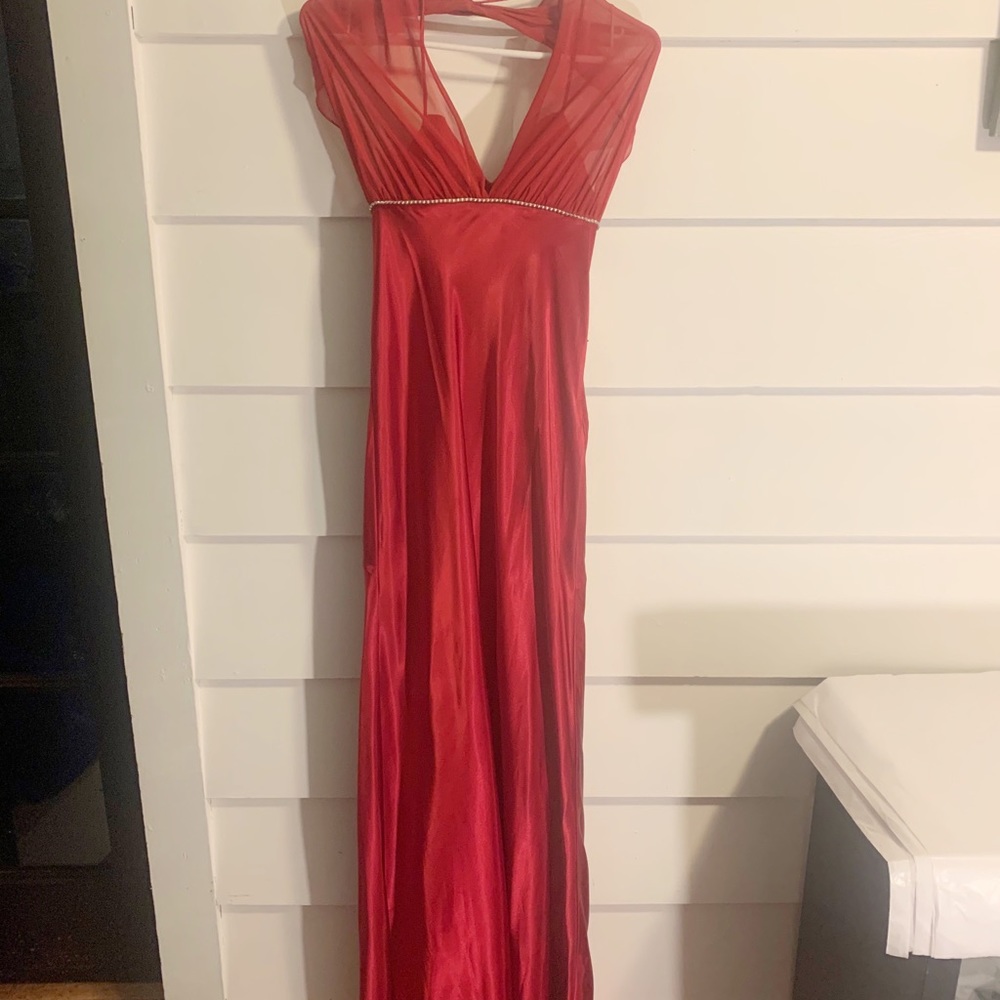 Long evening dress, never worn with tags